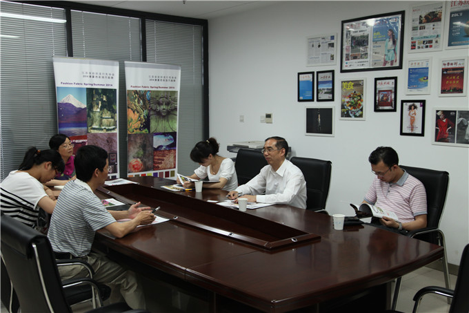 省工商局广告处到红豆
传媒上门服务