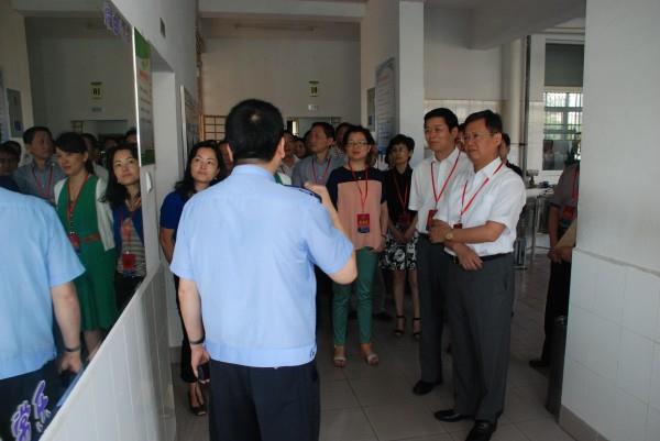 红豆
股份纺织集团联合开展党员干部廉政教育