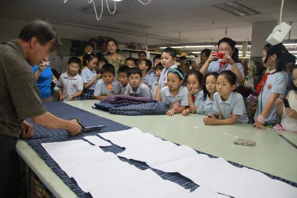 暑期中小学生参观红豆
股份寻访“美丽江苏”