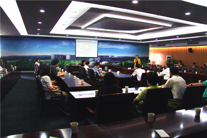 红豆
股份组织党员观看纪录片《中国梦•中国路》