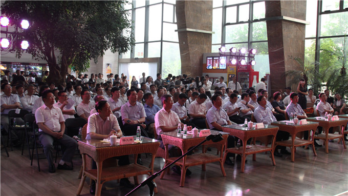 祭英烈 天地同悲 铸誓言 再抒挚情