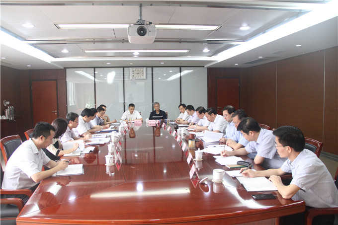 省委调研检查组到红豆钱包
督导“三严三实”专题教育