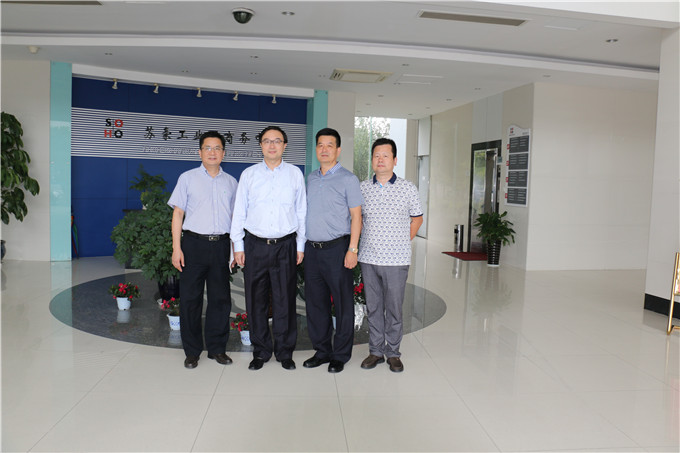 周勇到泓纲实业和红豆
苏州实业调研