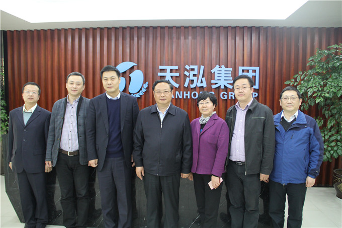 王正喜董事长到红豆
股份、弘业期货、红豆
建设、天泓汽车调研