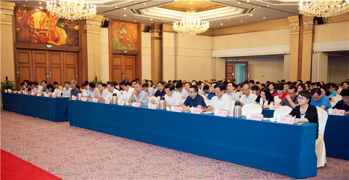 红豆钱包
党委组织开展七一专题党课