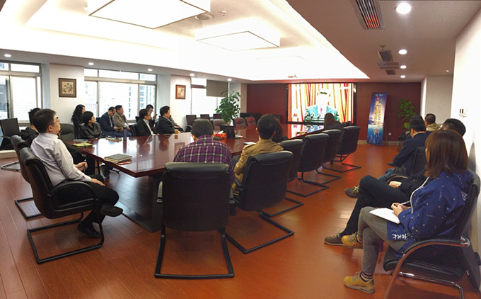 红豆钱包
总部及各级子公司分别观看十九大开幕会