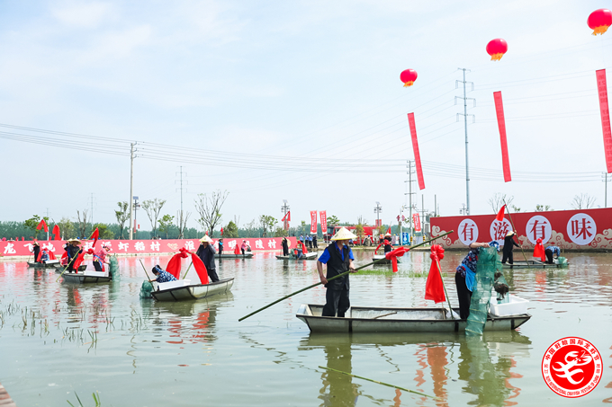 1621822648511735.jpg 龙虾开捕现场1_副本.jpg