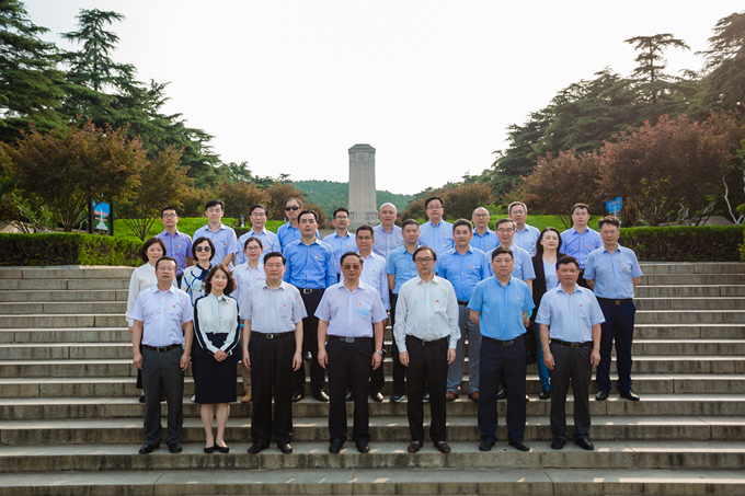 红豆钱包
党委赴徐州开展 “跟着习近平总书记足迹学党史”专题活动4_副本.png