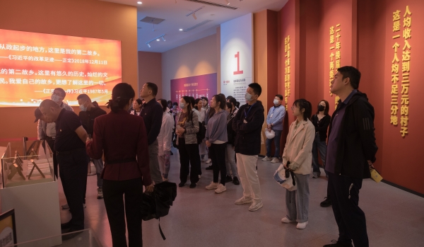 1697595022855664.jpg 西柏坡参观学习_副本.jpg