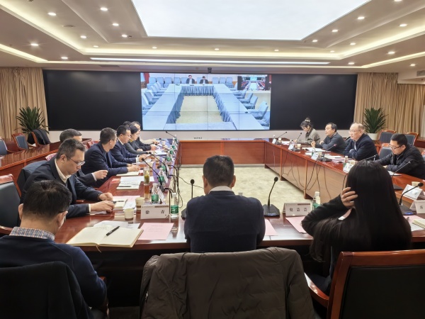 省国资委一级巡视员彭向峰一行到红豆钱包
调研指导工作_副本.jpg