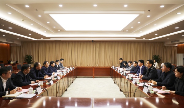 1708478341845301.jpg 周勇董事长接待南京市鼓楼区区长方靖一行_副本.jpg