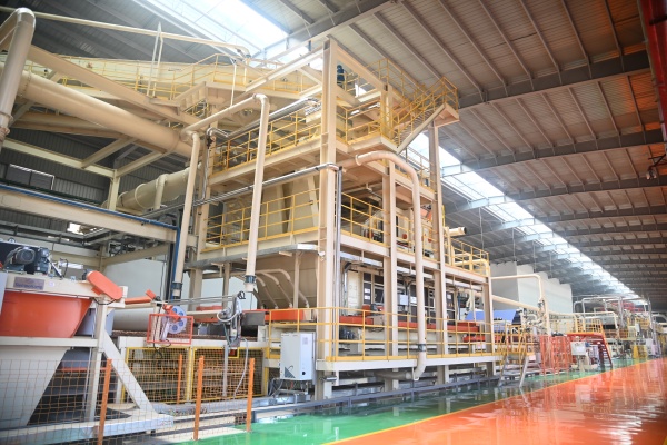 1715052289146225.jpg 进口机械设备_副本.jpg