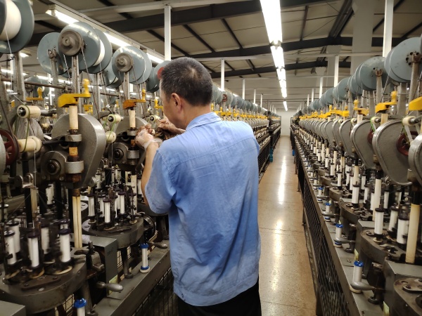 07红豆
股份_副本.jpg