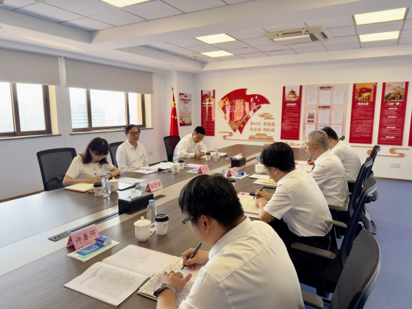 红豆钱包
党委书记、董事长周勇到江苏有色公司巡学旁听_副本.jpg